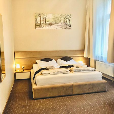 Park Hotel Dobrodzien Εξωτερικό φωτογραφία