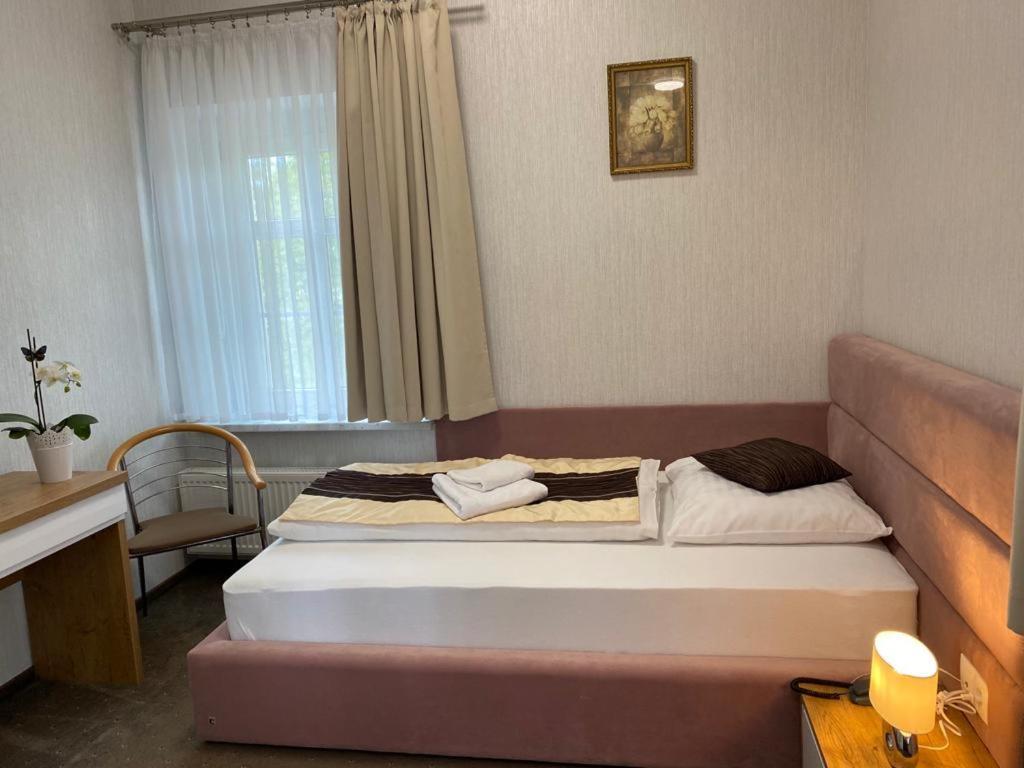 Park Hotel Dobrodzien Εξωτερικό φωτογραφία
